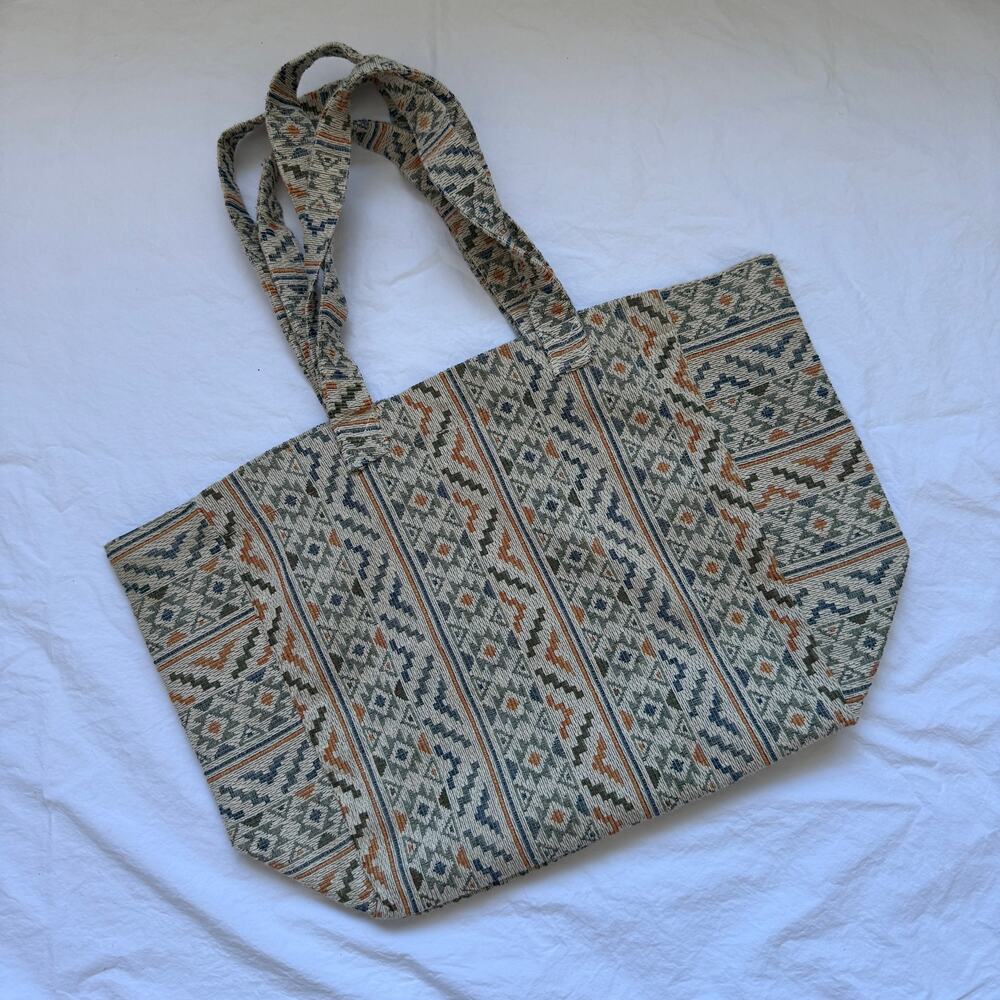Nalini Woven Double Handled Beige Yoga Tote Bag Snap Closure EUC Made in India